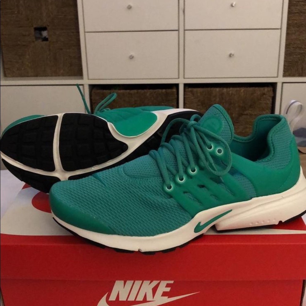 Nike Prestos